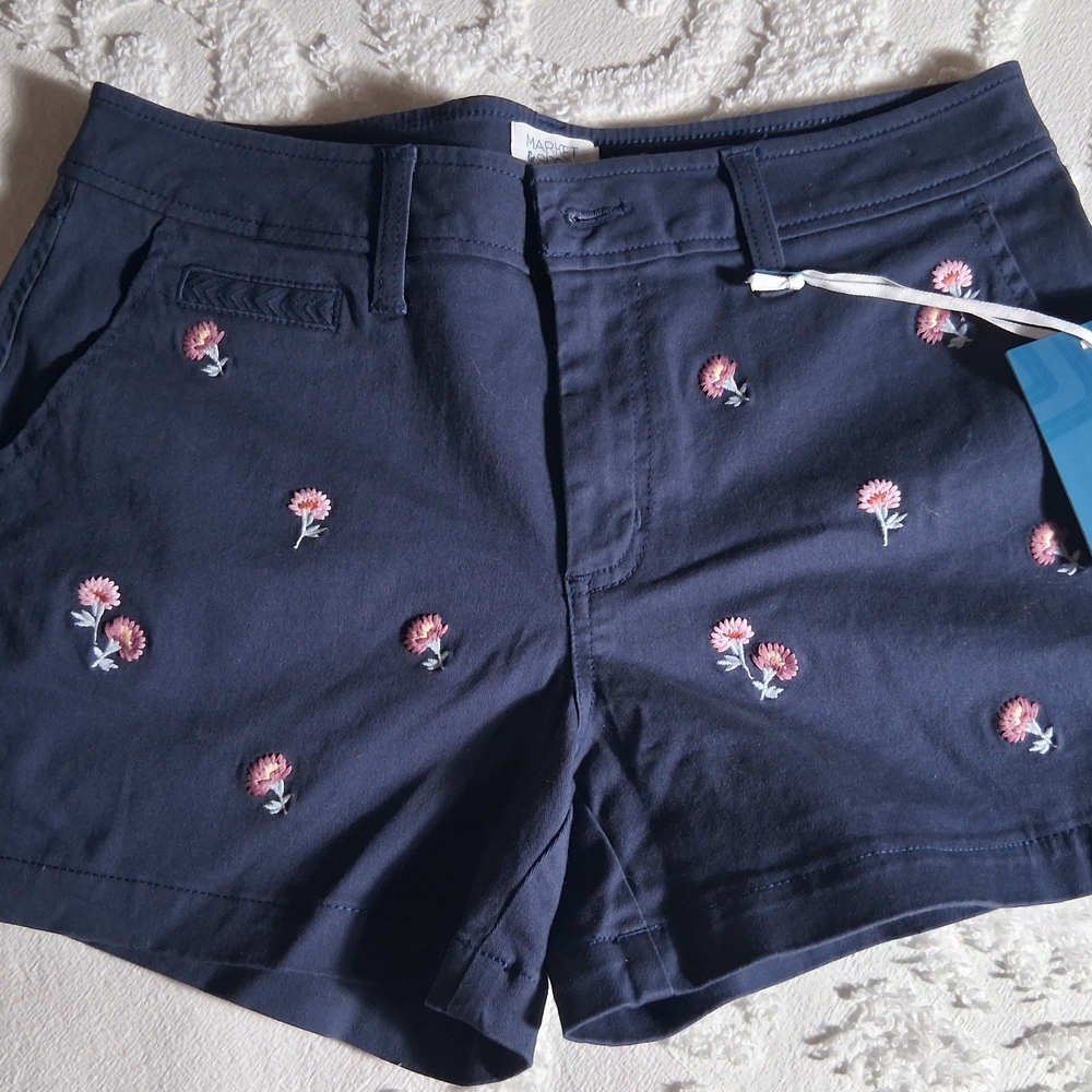 Market & Spruce Navy Floral Embroidered Shorts